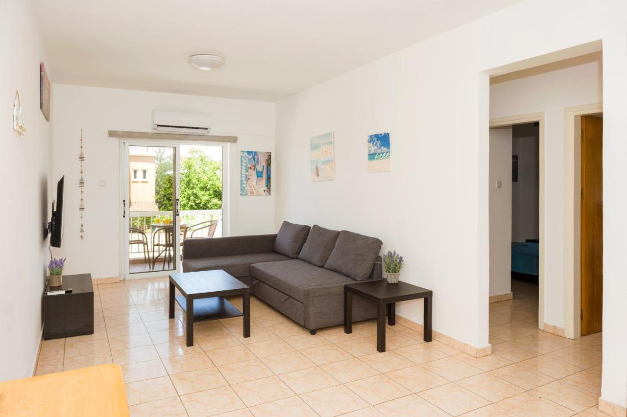 Mynapa Apartments أيا نابا المظهر الخارجي الصورة