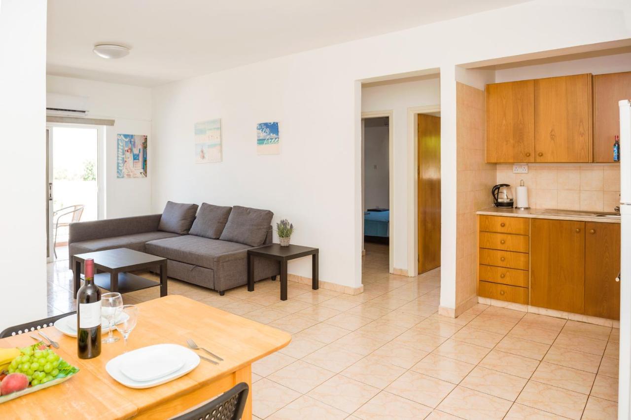 Mynapa Apartments أيا نابا المظهر الخارجي الصورة
