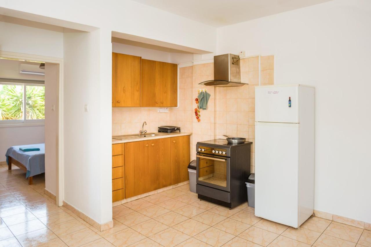 Mynapa Apartments أيا نابا المظهر الخارجي الصورة