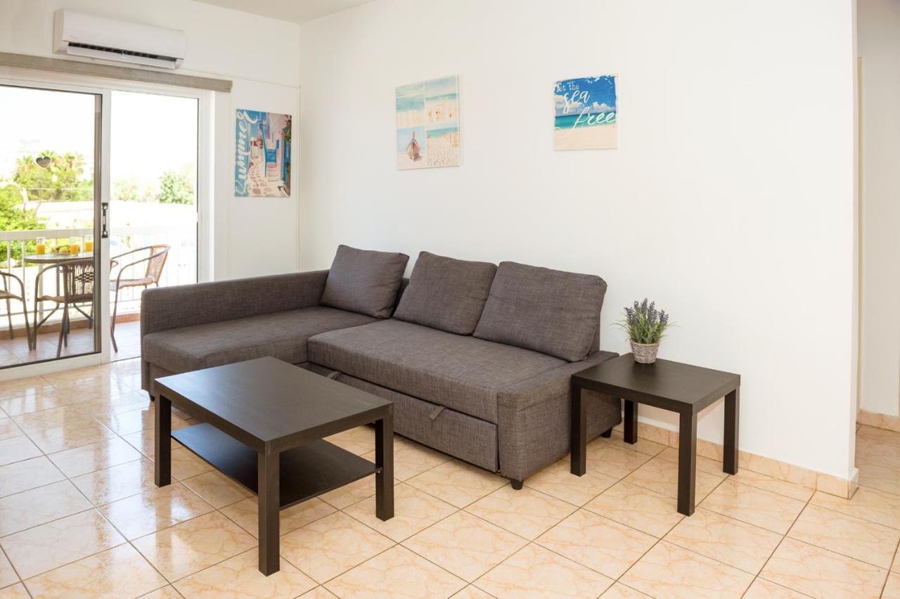 Mynapa Apartments أيا نابا المظهر الخارجي الصورة