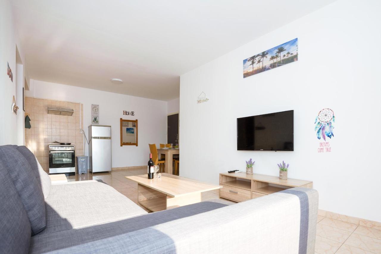 Mynapa Apartments أيا نابا المظهر الخارجي الصورة